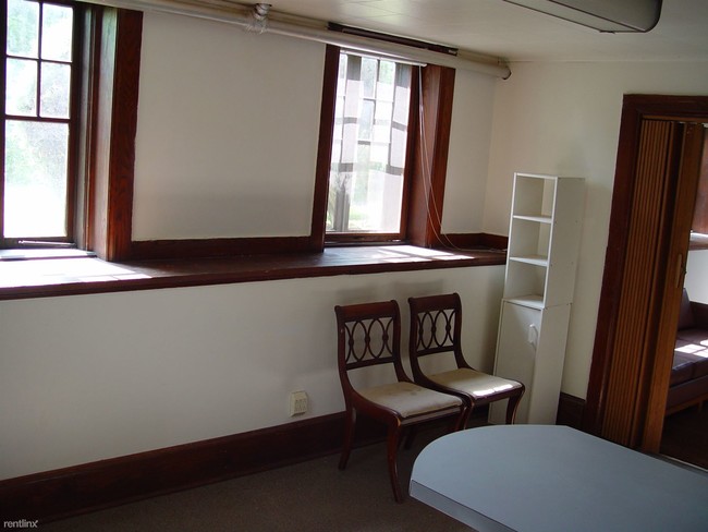 Foto del edificio - 109 Elmwood Ave