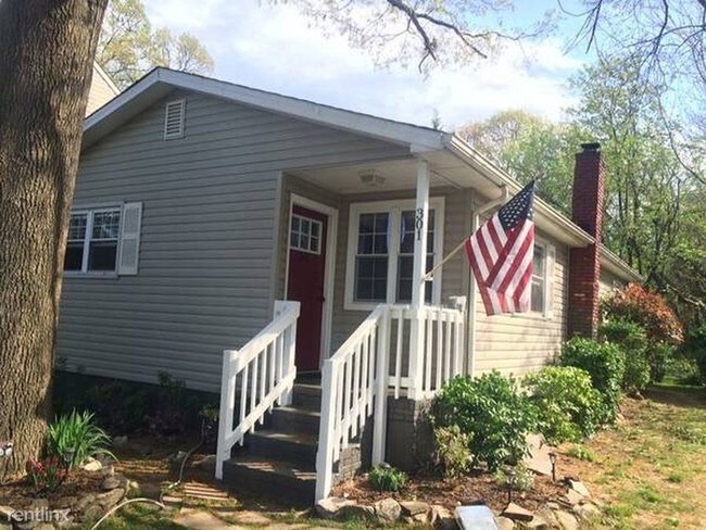 Foto del edificio - 301 Thelma Ave