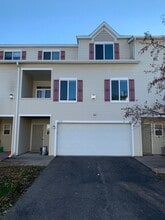Building Photo - 6824 Meadow Grass Ln S