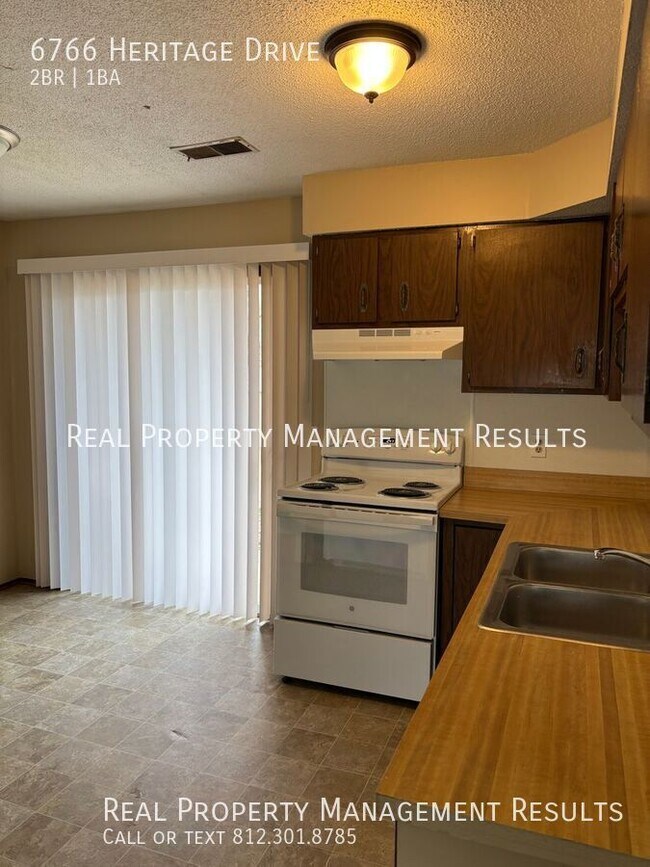 Foto del edificio - 6766 Heritage Dr