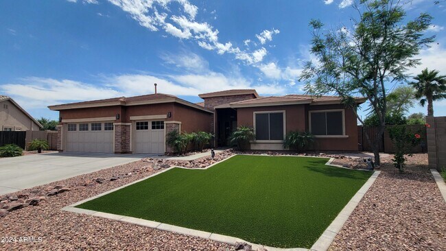 Foto del edificio - 4702 N 151st Dr