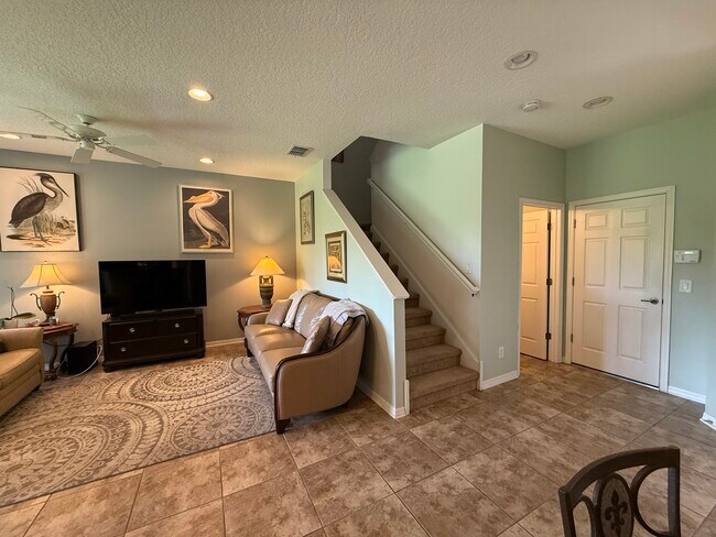 Foto del edificio - 8208 Villa Grande Ct