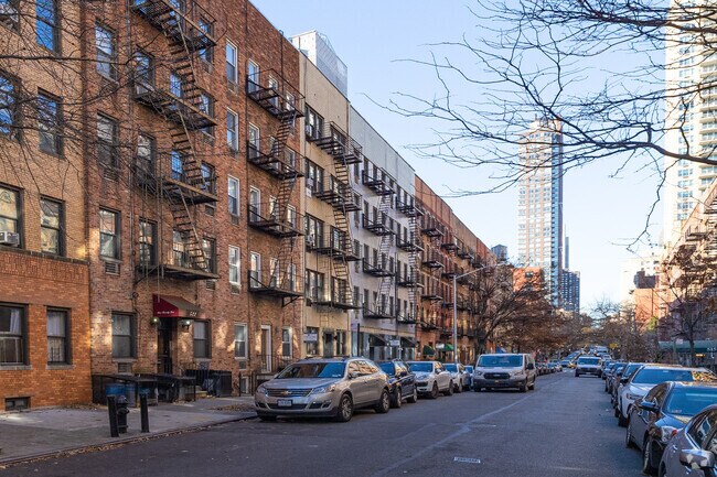 Building Photo - 522 E 88th St