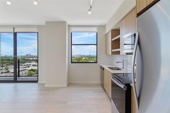 Foto del edificio - 555 NE 8th St