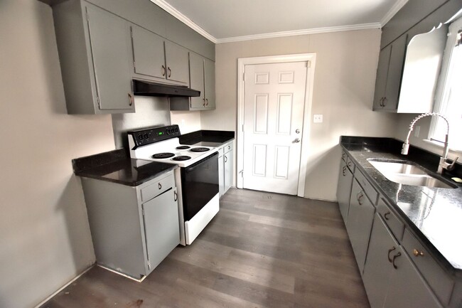 Foto del edificio - 227 Clayton St