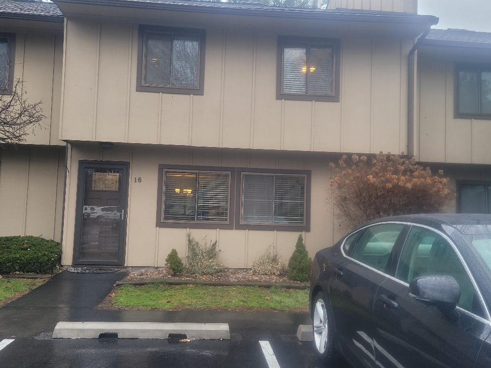 Primary Photo - 16 Hudson Heights Dr