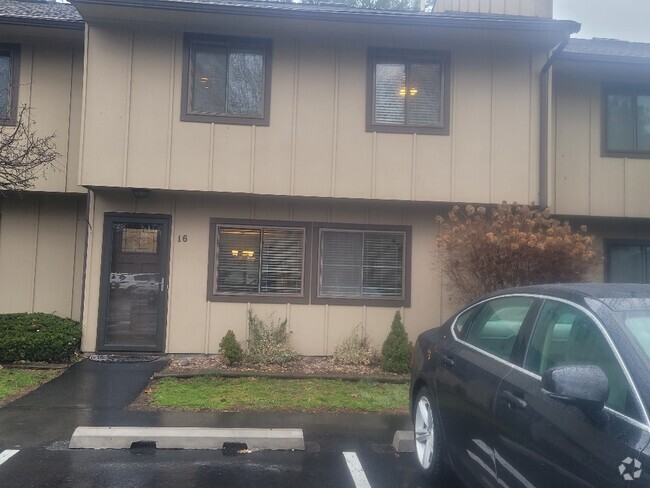 Building Photo - 16 Hudson Heights Dr
