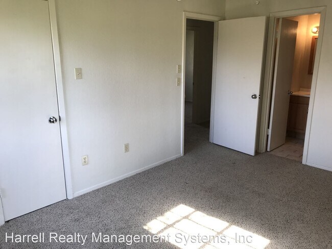 Building Photo - 3 br, 2 bath House - 1374 Saffle Road