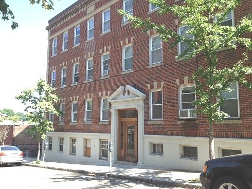 Foto del edificio - 205 Winthrop Rd