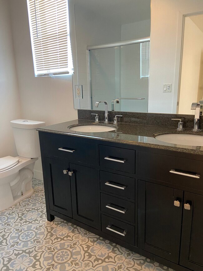 Foto del edificio - 11514 Emelita St