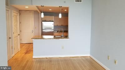 Building Photo - 5750 Bou Ave