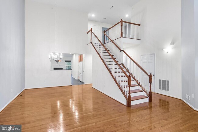 Building Photo - 112 Clydesdale Cir