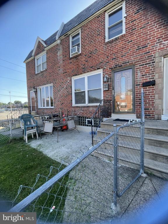 Primary Photo - 4302 Potter St