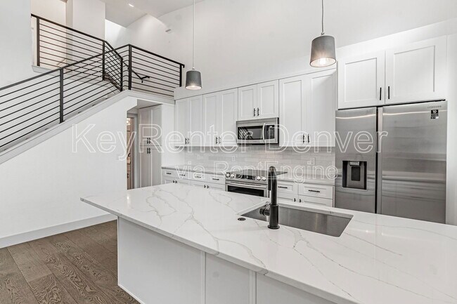 Foto del edificio - 1468 Yates St