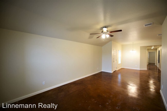 Foto del edificio - 4502 Skyflower Ln