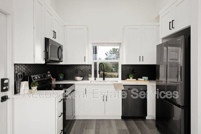 Foto del edificio - 1638 Elm Ave