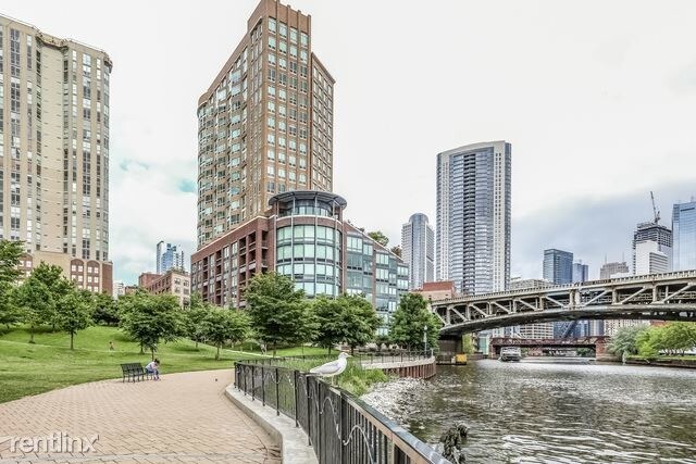 Primary Photo - 3 br, 2.5 bath Condo - 600 N Kingsbury St # 5