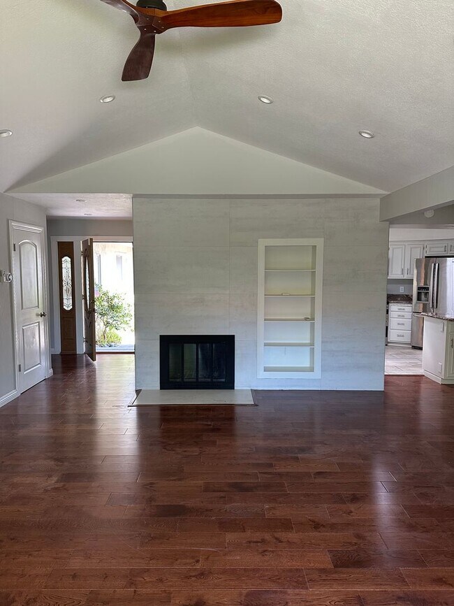Foto del edificio - Fully Upgraded Single Family Livermore Home