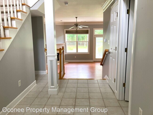 Foto del edificio - 2 br, 2.5 bath House - 171 Farriers Lane, #D