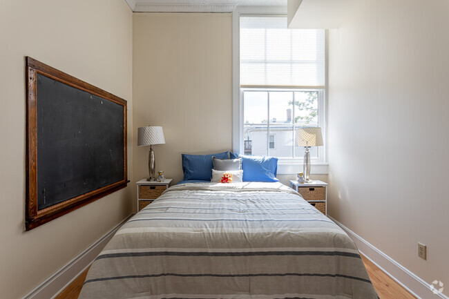 1BR, 1BA - O'Connell School Apartments