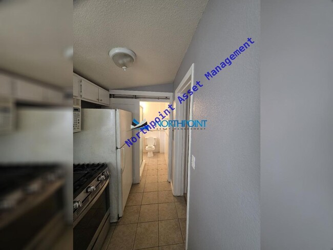 Foto del edificio - 525-527 14TH STREET