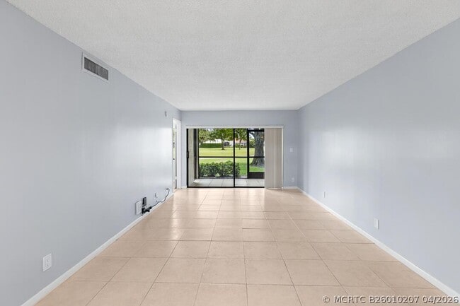 Building Photo - 12962 Briarlake Dr
