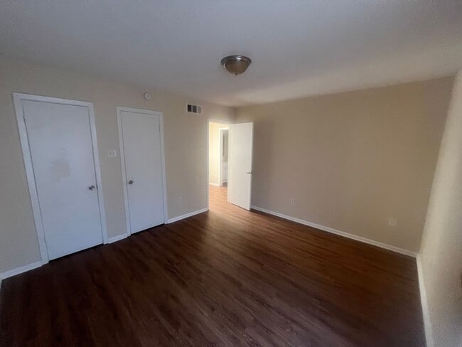 Foto del edificio - 3260-3266Kabel