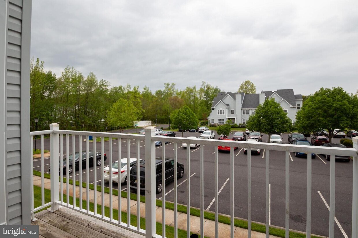 2002 Rabbit Run Rd, Evesham Township, NJ 08053 Room for Rent in