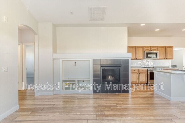 Building Photo - 11972 W Long Cir