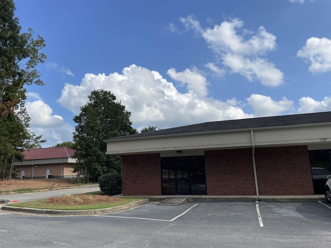 Building Photo - 5509 Radford Rd