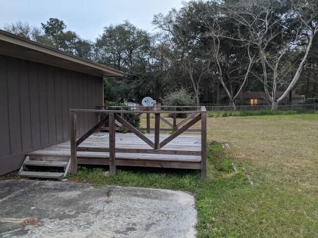 Foto del edificio - 4007 Fritz Ln