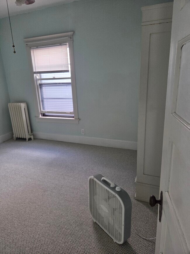 Foto del edificio - 5729 N Ridge Ave