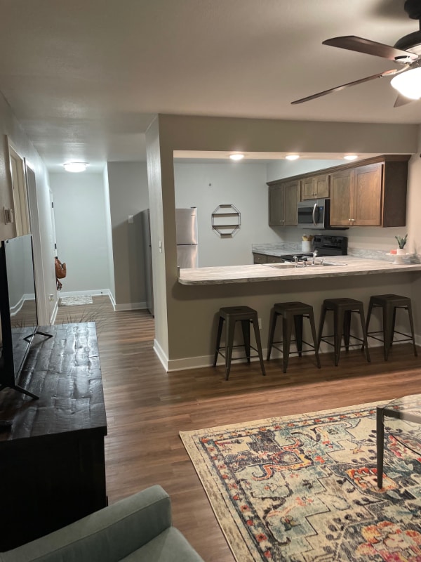 1098 Mace Rd, Osage Beach, MO 65035 Room for Rent in Osage Beach, MO