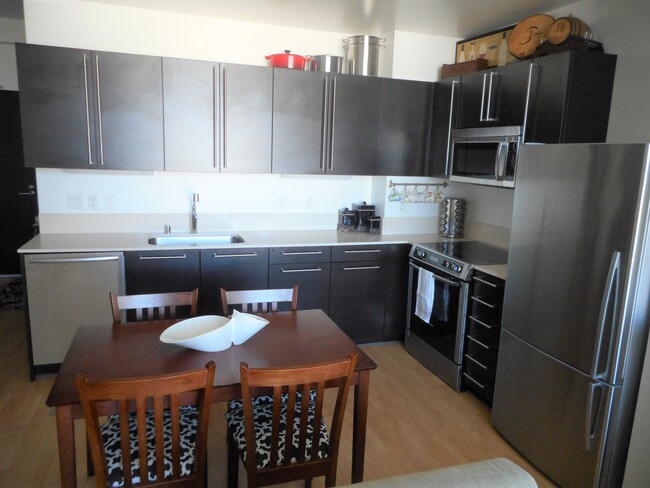 Kitchen - 1160 Mission St