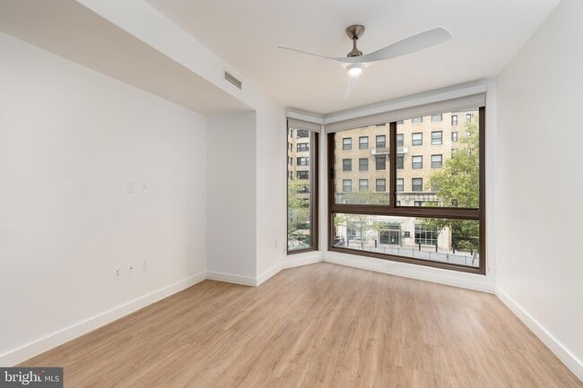 Foto del edificio - 1630 Columbia Rd NW