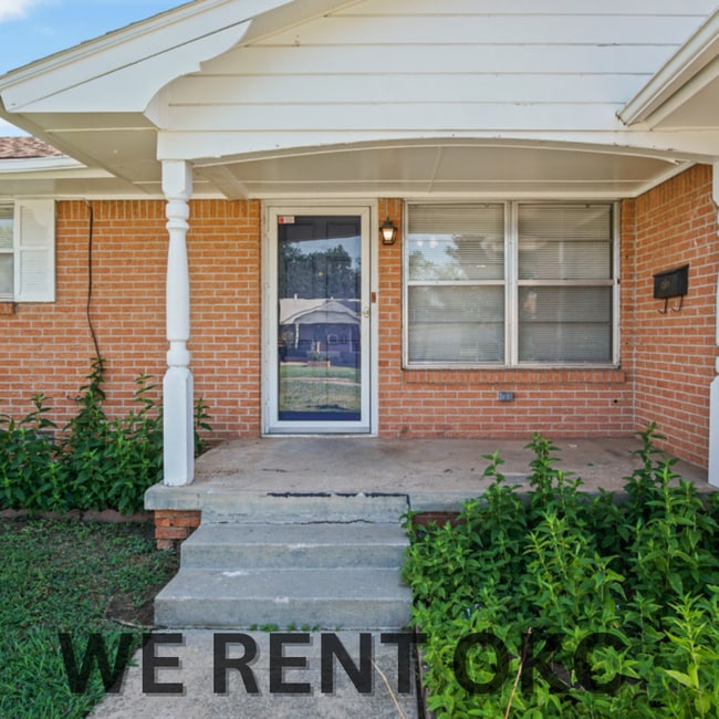 Photo - 1020 SW 65th St House