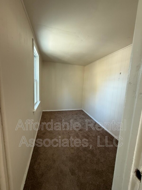 Foto del edificio - 1817A S 16th St