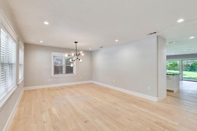 Building Photo - 6203 Cary Dr
