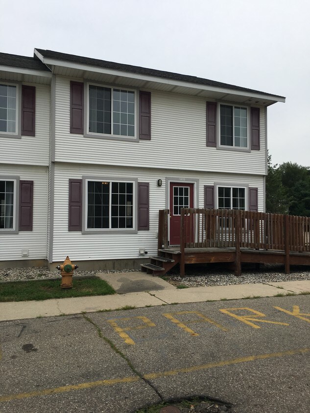 Primary Photo - 301 S Kendall Ave