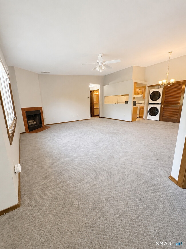 Building Photo - 80 Little Oak Ln