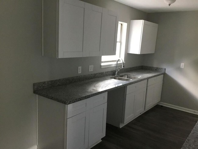Foto del edificio - 4431 Grapevine St