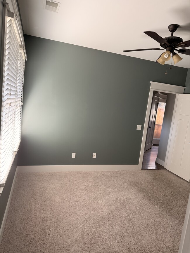 Building Photo - 414 Acklen Park Dr