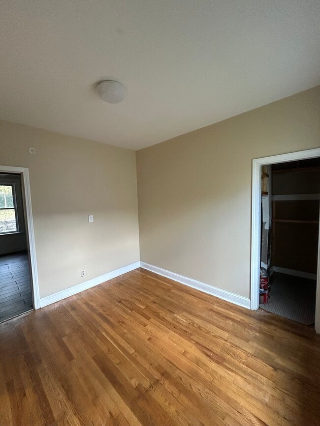 Building Photo - 39 Springdale Ave