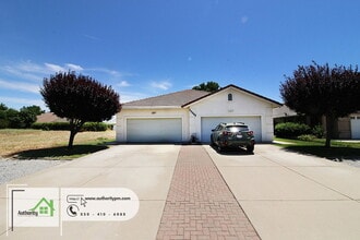 Building Photo - 22375 Rio Alto Dr