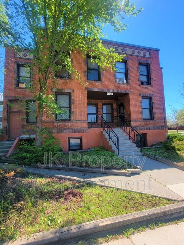Building Photo - 1200 1st Ave N