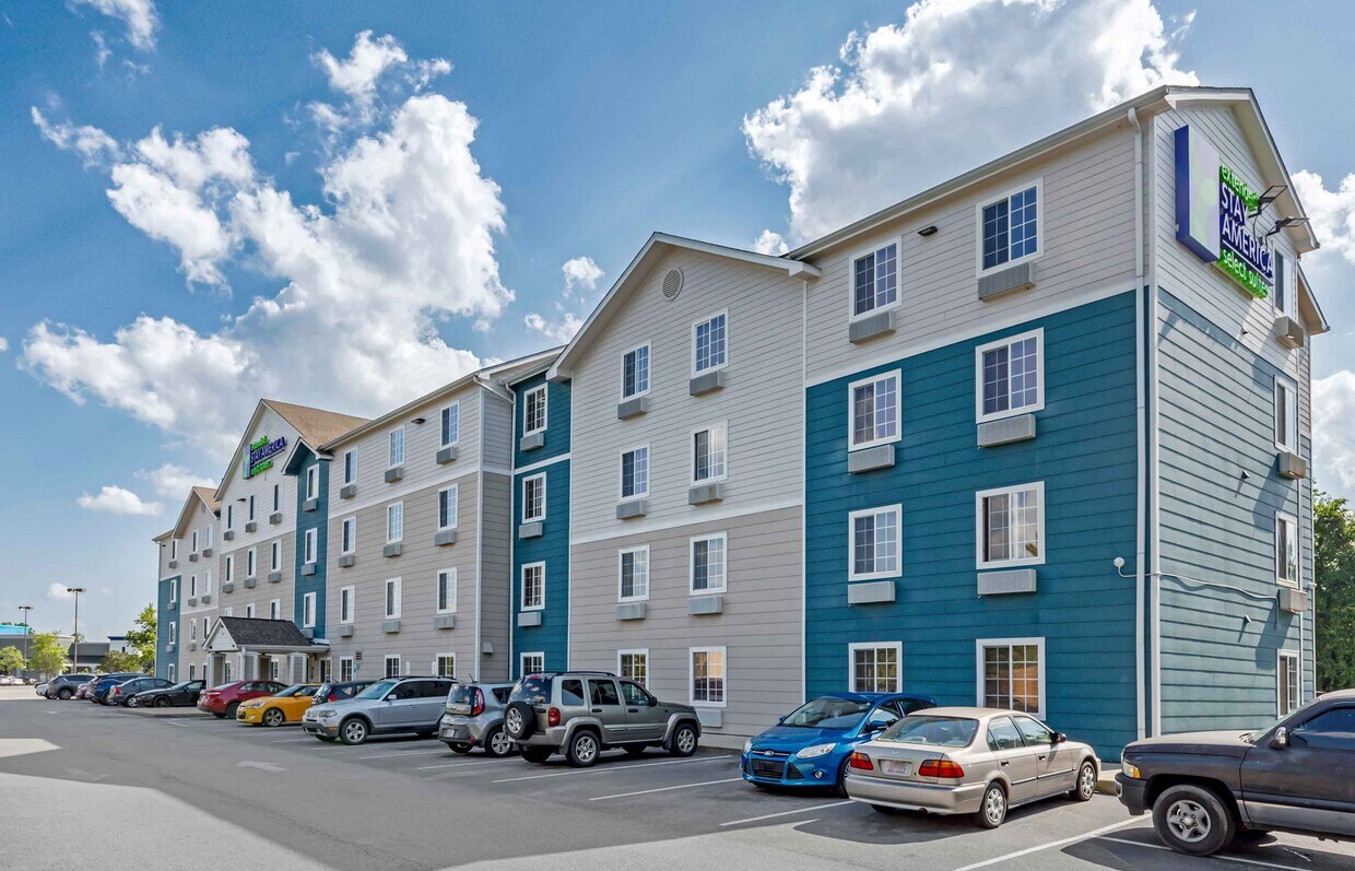 Primary Photo - Furnished Studio-Fayetteville - West