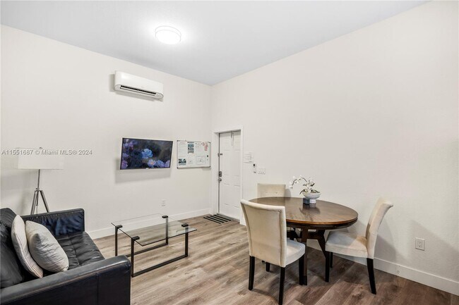 Foto del edificio - 830 SE 14th St