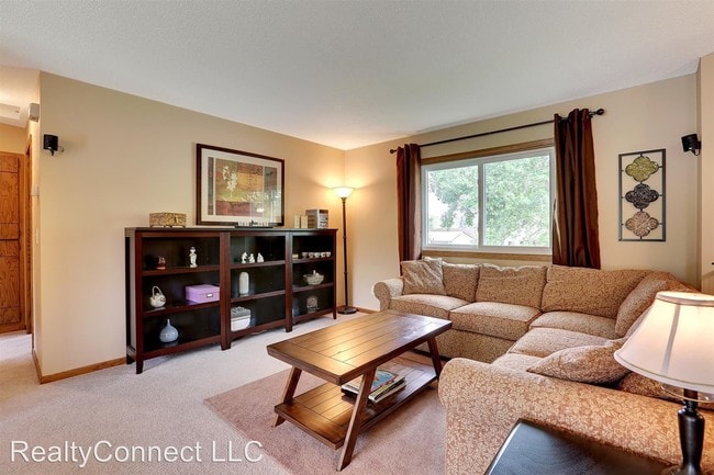 Building Photo - 10564 Maple Valley Dr