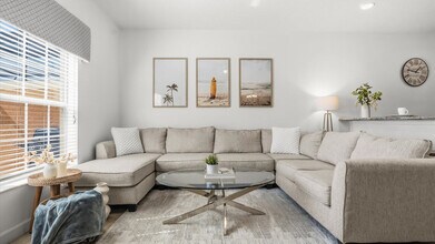 Building Photo - 8942 Cuban Palm Rd