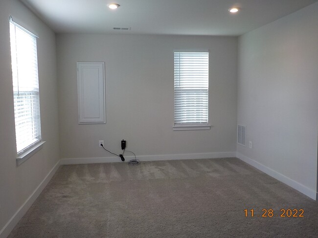 Building Photo - 318 Theodora Way